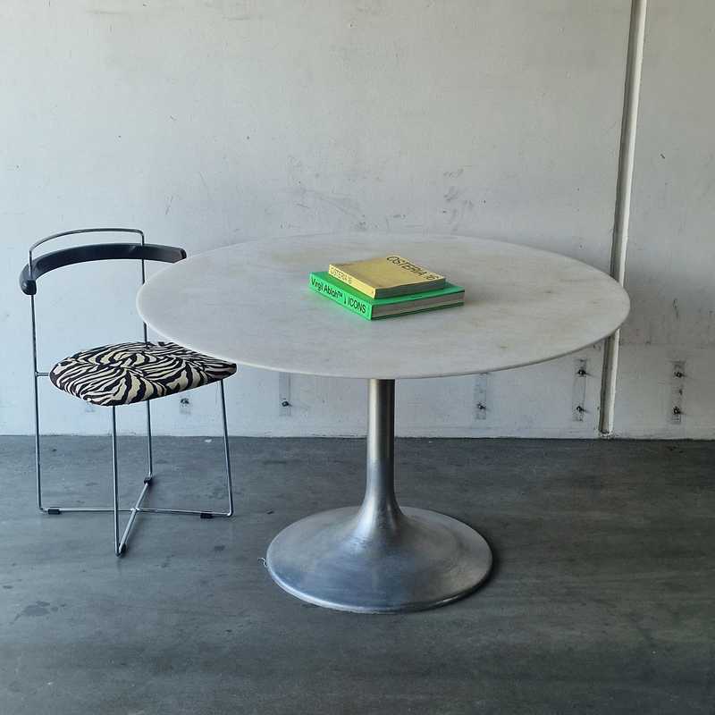 [p2683] Spisebord Marmor Kromfod