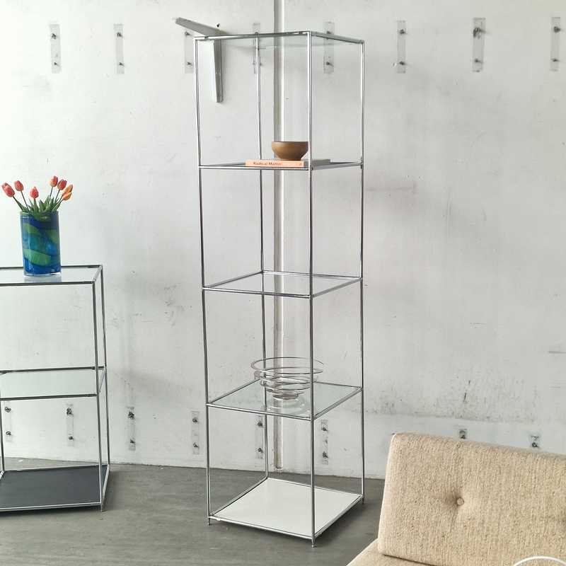 [p2938] Reol Glas Krom Høj