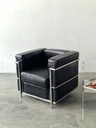 Lænestol Le Corbusier sort læder replika