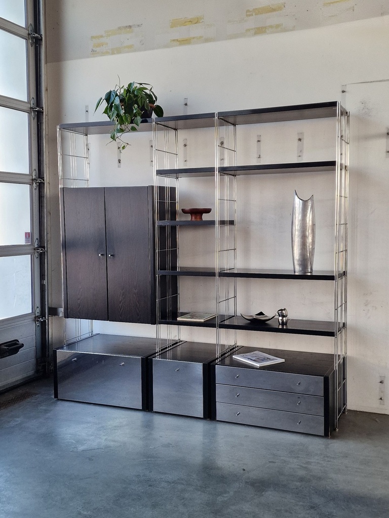 Reolsystem sort med spejlfront