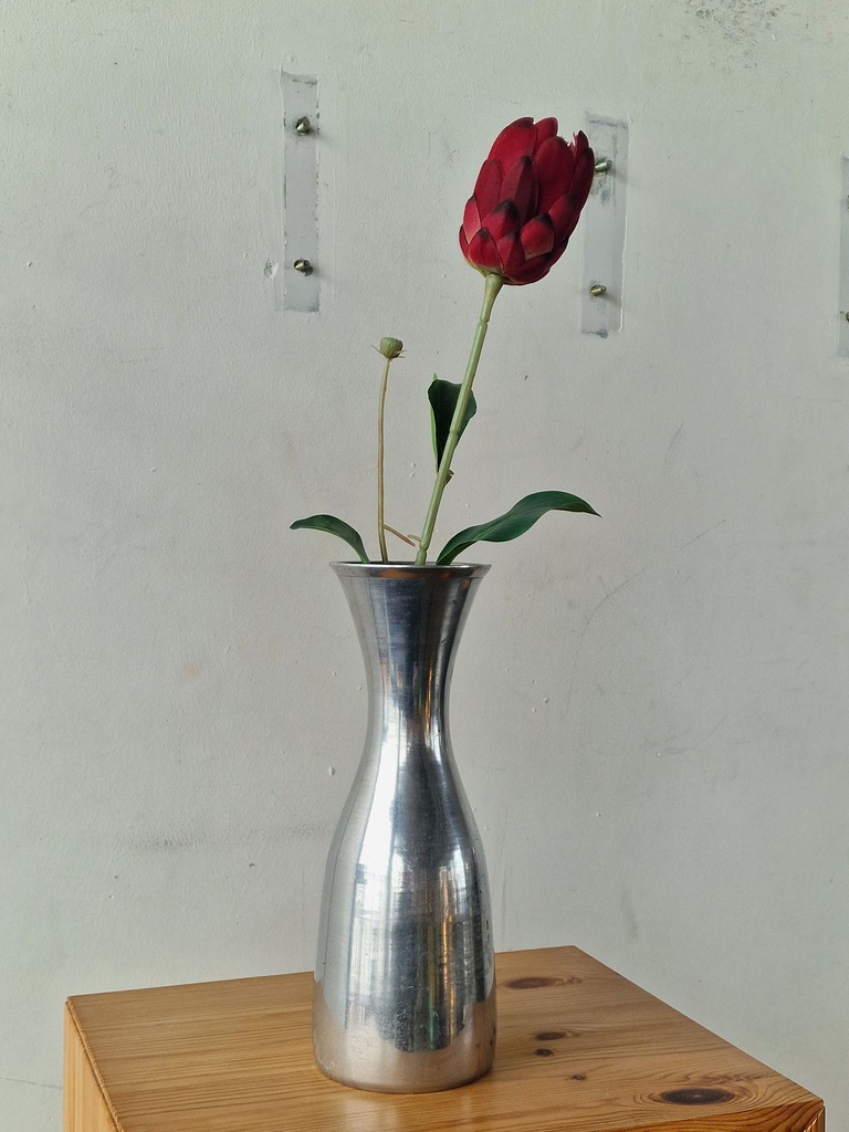 Vase metal 