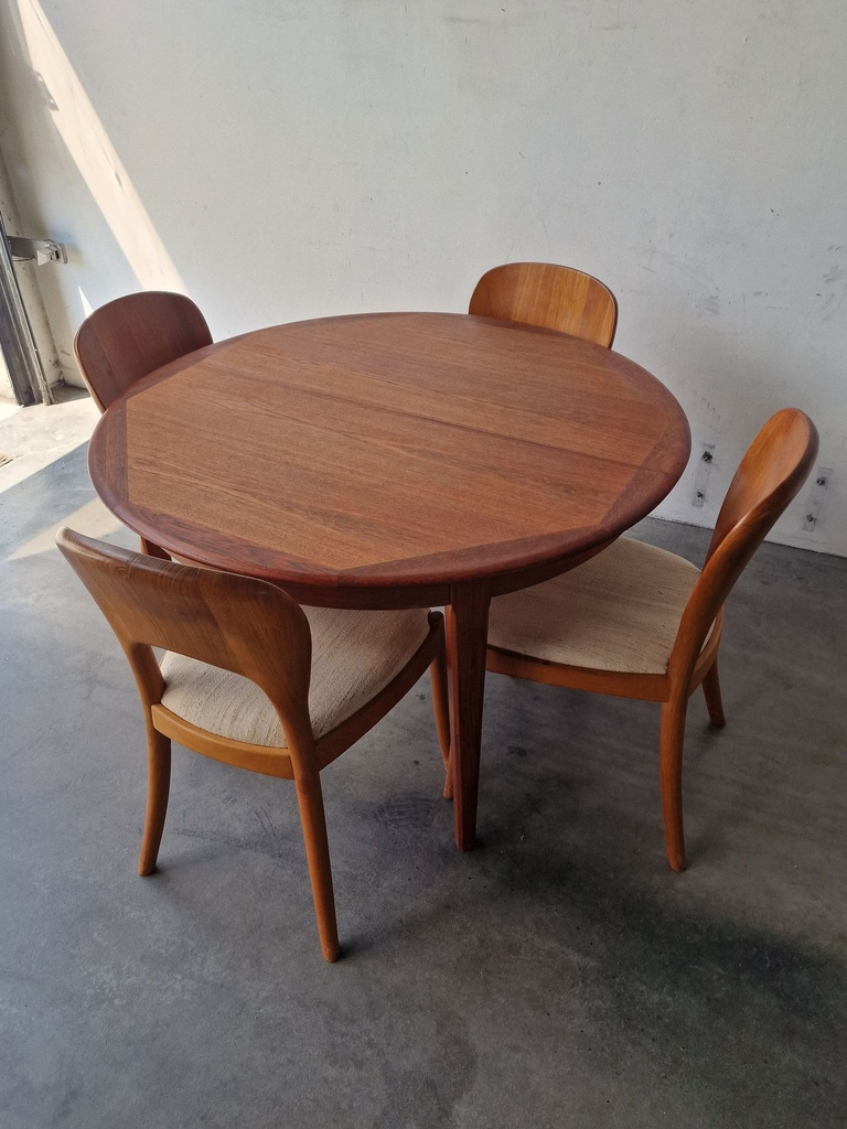 Spisebord Teak m. Plade