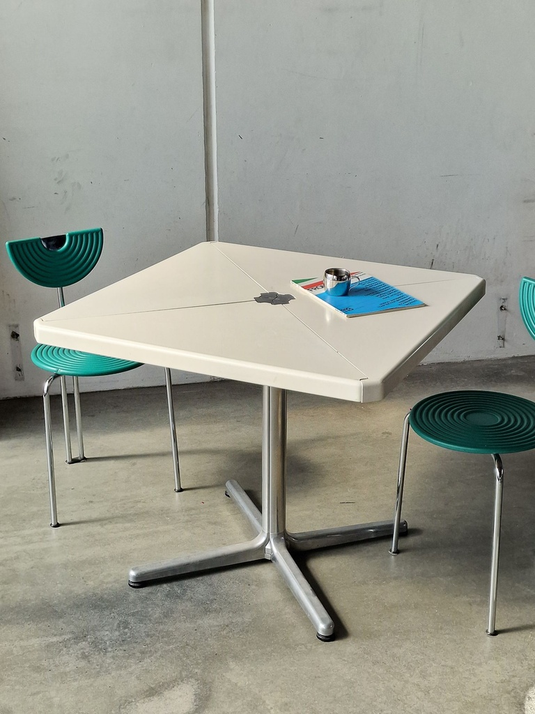 Klapbord Castelli 
